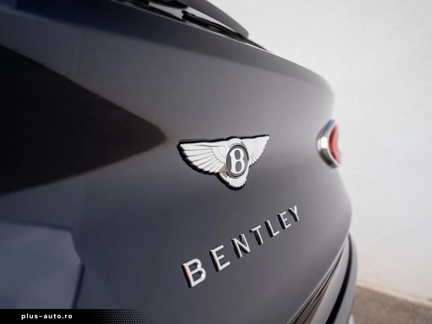 BENTLEY Bentayga EWB Mulliner V8