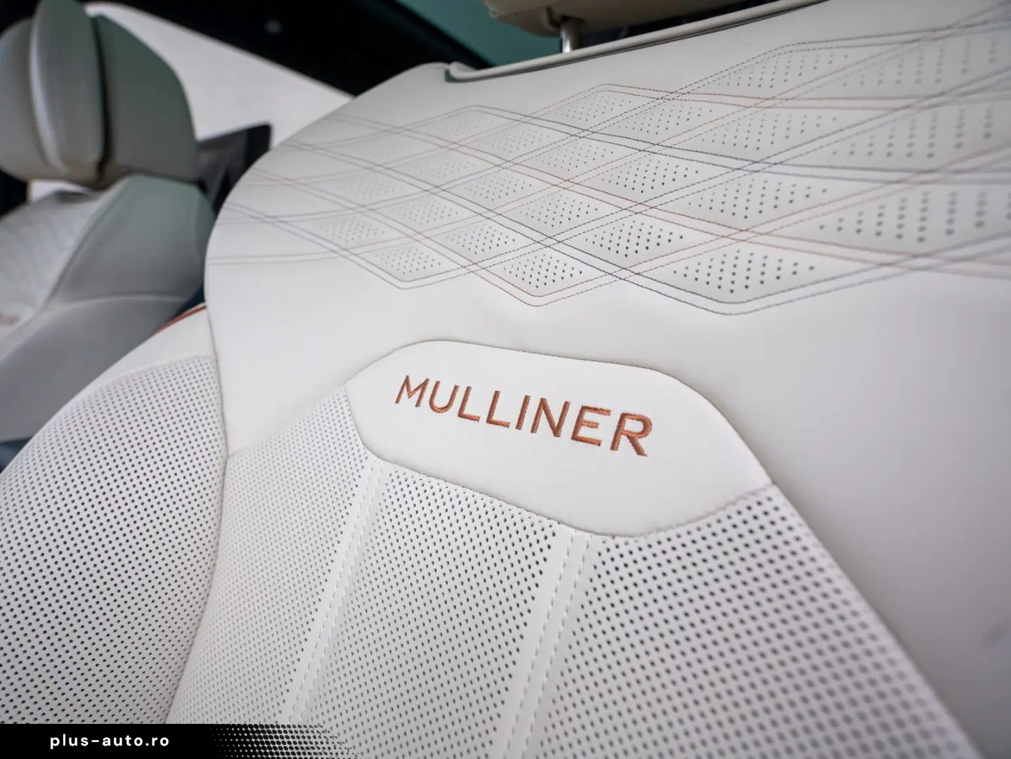 BENTLEY Bentayga EWB Mulliner V8