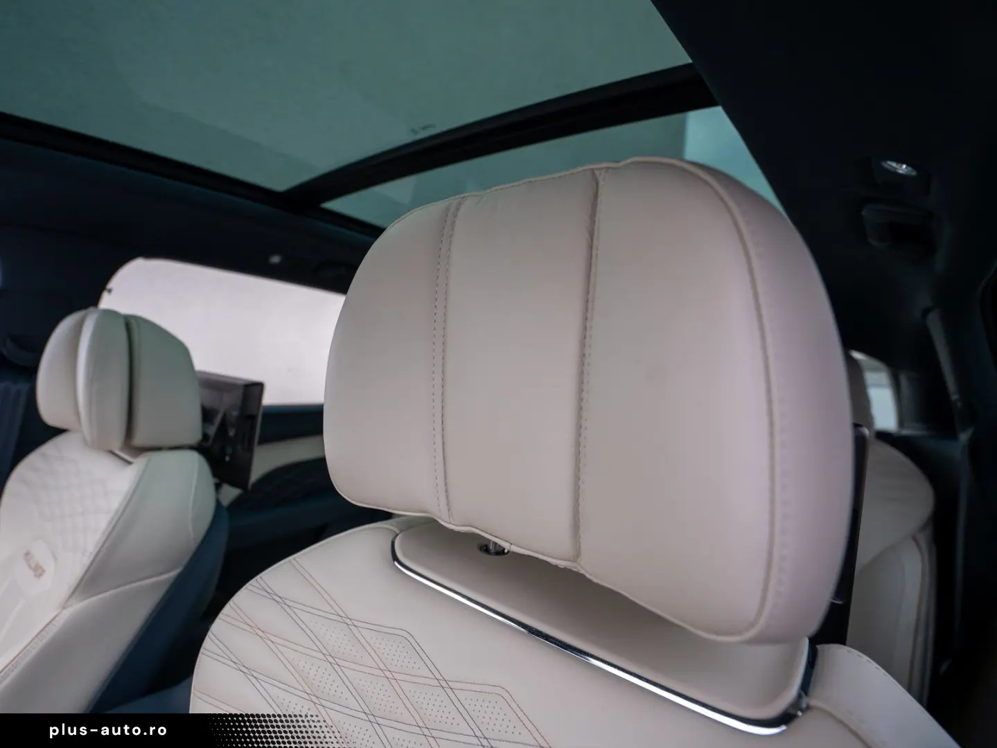 BENTLEY Bentayga EWB Mulliner V8