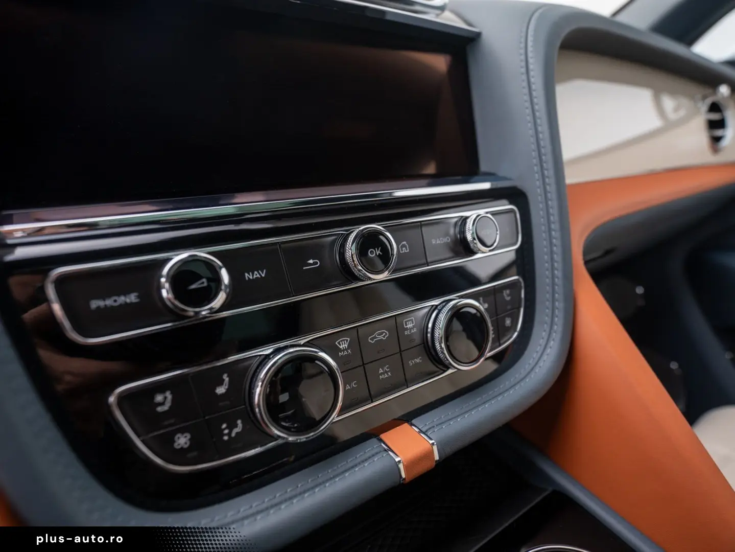 BENTLEY Bentayga EWB Mulliner V8