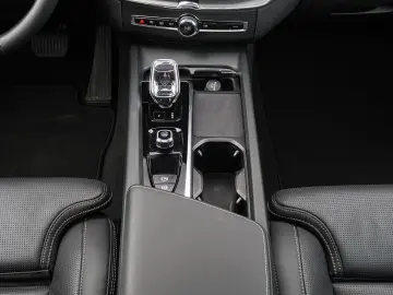VOLVO XC60 T8 AWD Black Edition Ultra Plug-in Hybrid