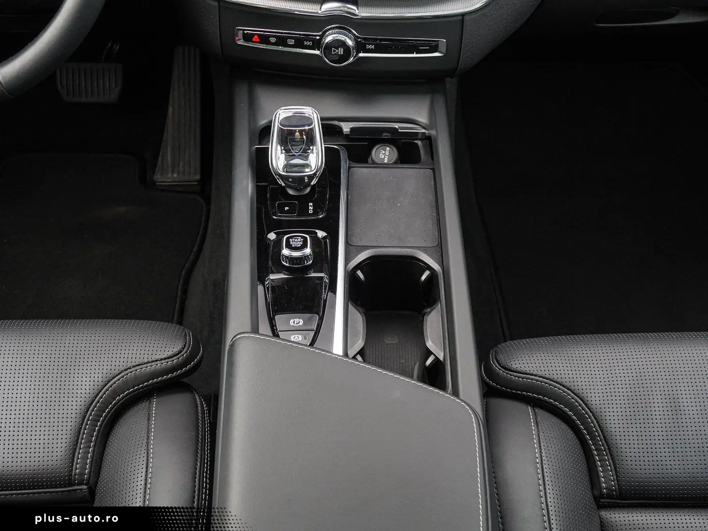 VOLVO XC60 T8 AWD Black Edition Ultra Plug-in Hybrid