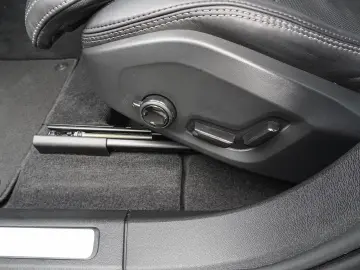 VOLVO XC60 T8 AWD Black Edition Ultra Plug-in Hybrid