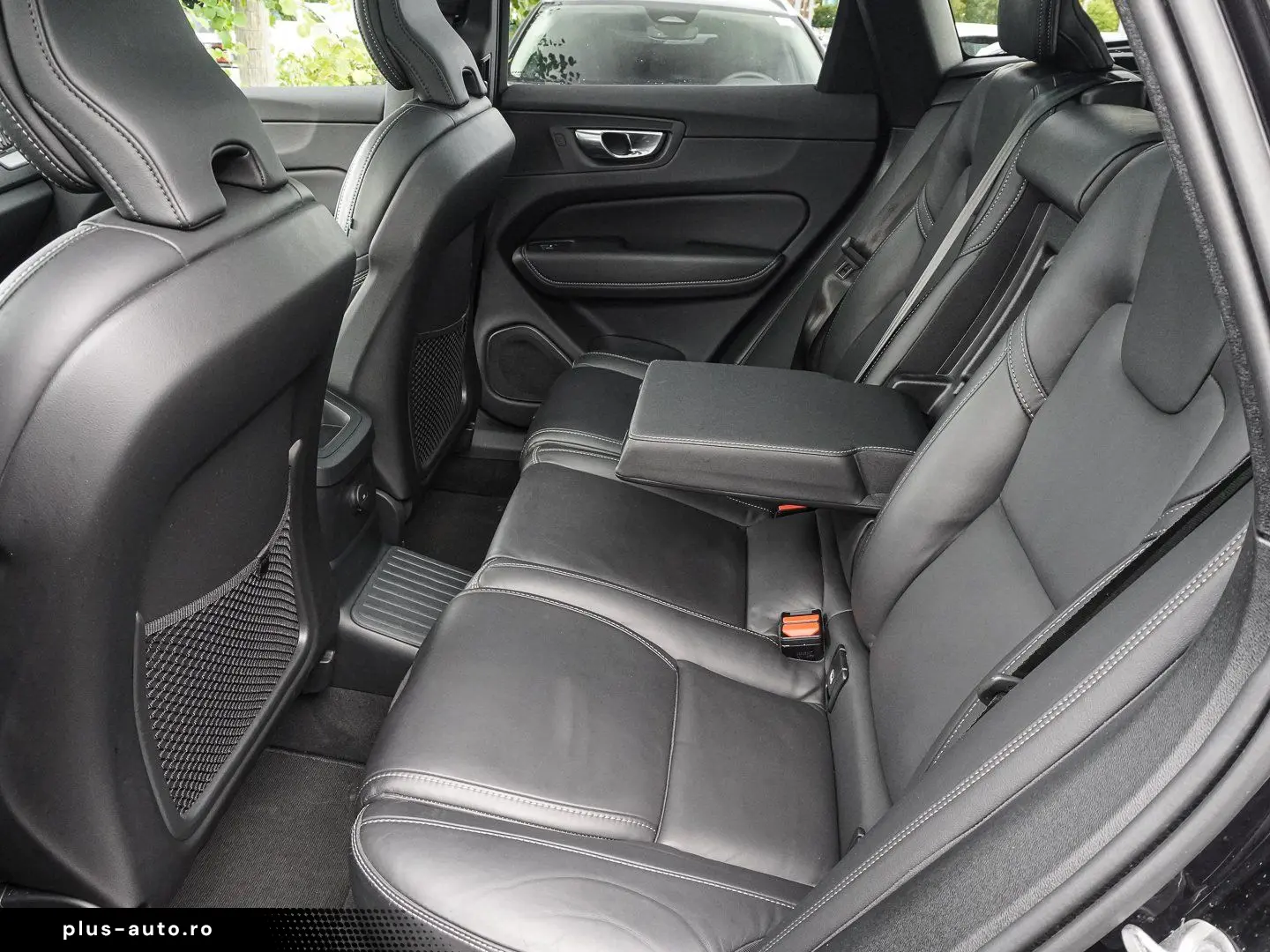 VOLVO XC60 T8 AWD Black Edition Ultra Plug-in Hybrid