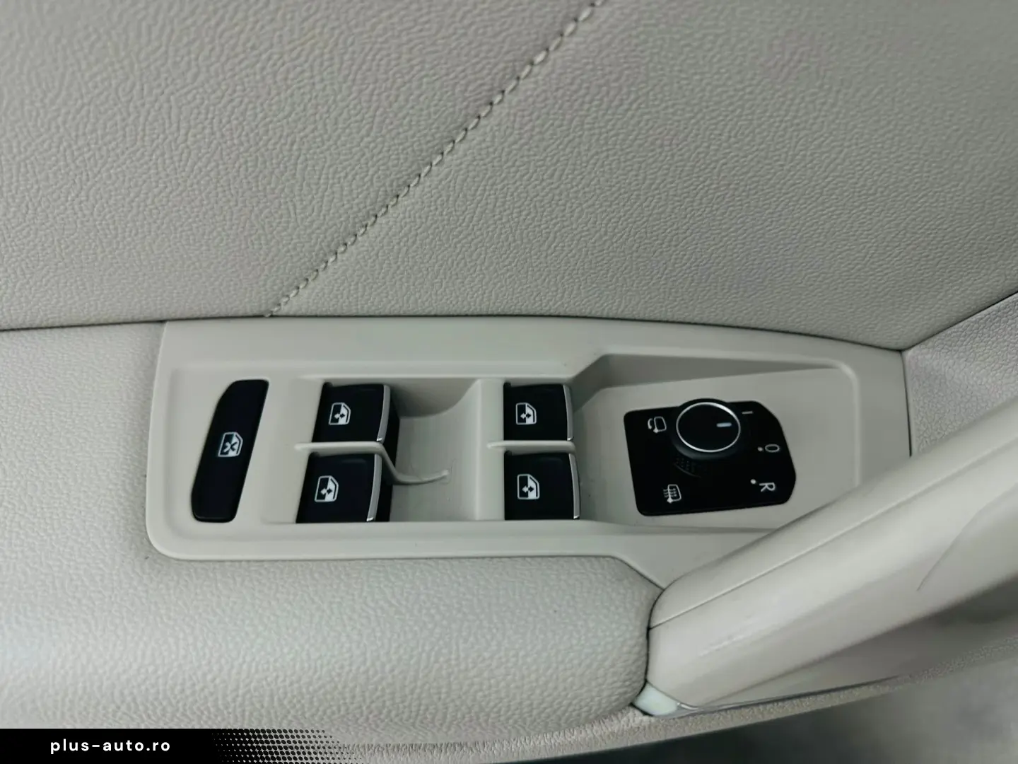 VOLKSWAGEN TIGUAN 2017 2.0D E6 4X4 Garantie 12 Luni Rate Ava