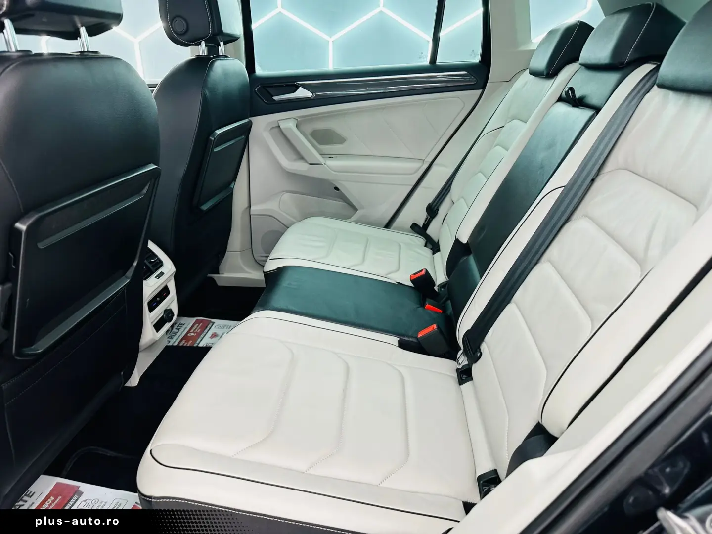 VOLKSWAGEN TIGUAN 2017 2.0D E6 4X4 Garantie 12 Luni Rate Ava
