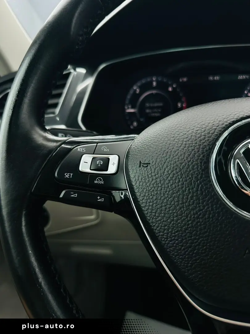 VOLKSWAGEN TIGUAN 2017 2.0D E6 4X4 Garantie 12 Luni Rate Ava