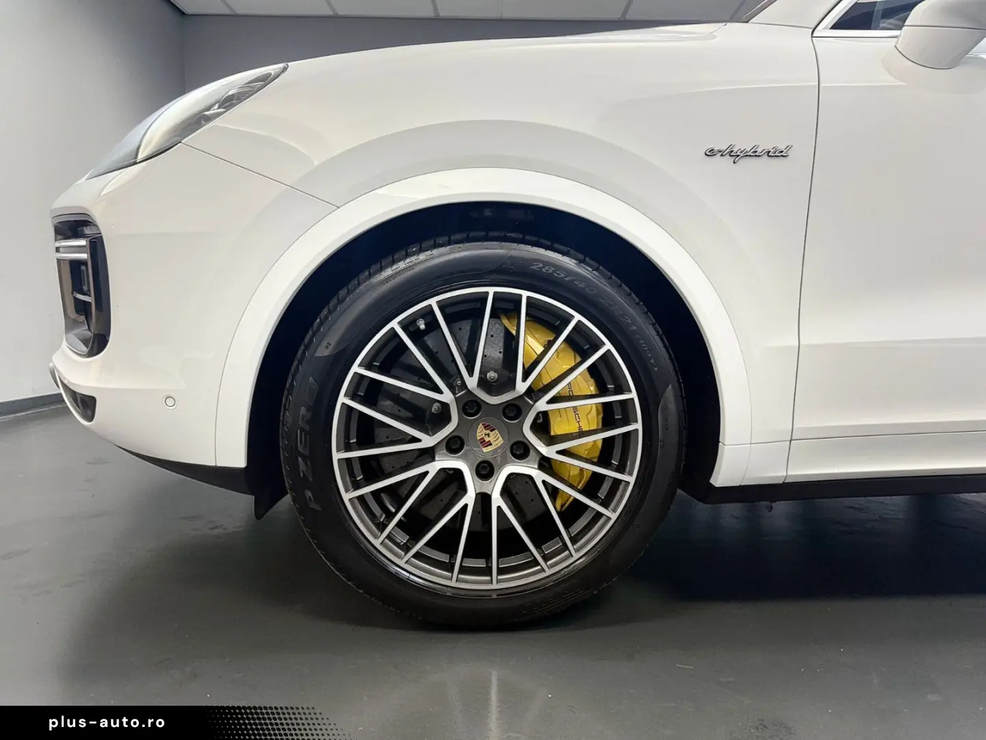 PORSCHE Cayenne Turbo S E-Hybrid INNO NACHTSICHT SITZKLI
