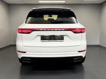 PORSCHE Cayenne Turbo S E-Hybrid INNO NACHTSICHT SITZKLI