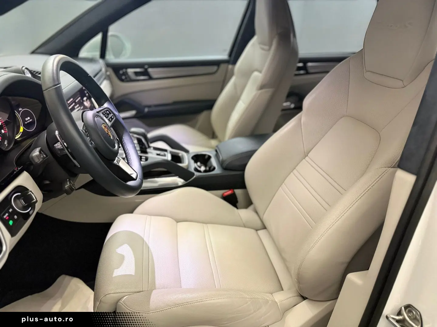 PORSCHE Cayenne Turbo S E-Hybrid INNO NACHTSICHT SITZKLI