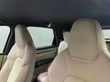PORSCHE Cayenne Turbo S E-Hybrid INNO NACHTSICHT SITZKLI