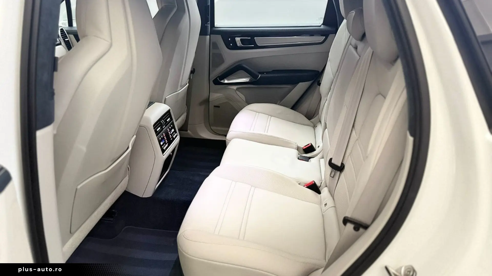 PORSCHE Cayenne Turbo S E-Hybrid INNO NACHTSICHT SITZKLI