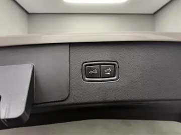 PORSCHE Cayenne Turbo S E-Hybrid INNO NACHTSICHT SITZKLI