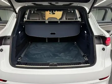 PORSCHE Cayenne Turbo S E-Hybrid INNO NACHTSICHT SITZKLI