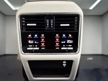 PORSCHE Cayenne Turbo S E-Hybrid INNO NACHTSICHT SITZKLI