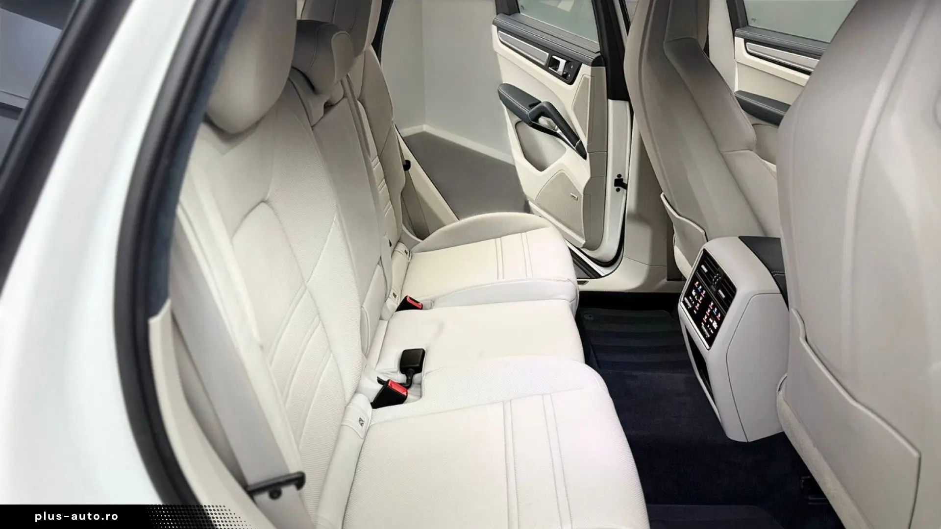 PORSCHE Cayenne Turbo S E-Hybrid INNO NACHTSICHT SITZKLI