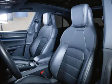 PORSCHE Macan 4S Electric Panoramadach Sport Chrono