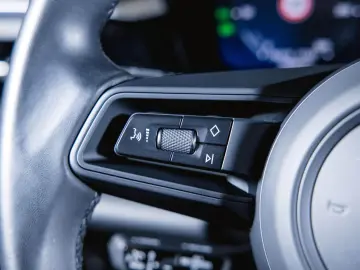PORSCHE Macan 4S Electric Panoramadach Sport Chrono
