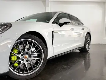 PORSCHE Panamera Sport Turismo 4S E-Hybrid Head Up
