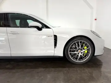 PORSCHE Panamera Sport Turismo 4S E-Hybrid Head Up