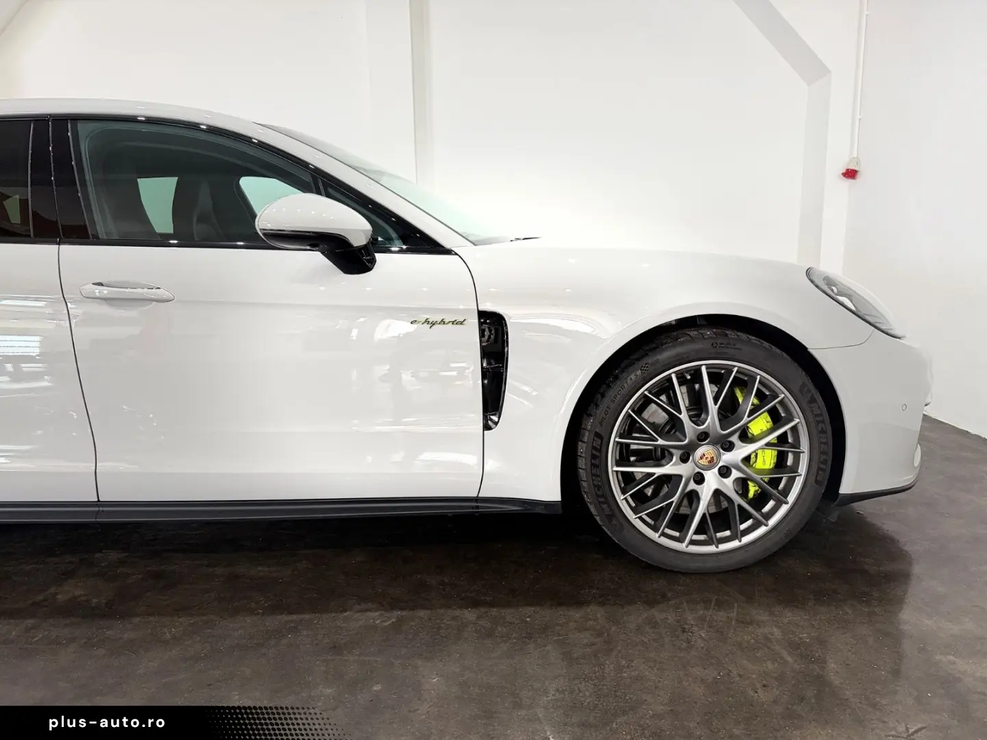 PORSCHE Panamera Sport Turismo 4S E-Hybrid Head Up