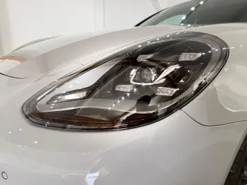PORSCHE Panamera Sport Turismo 4S E-Hybrid Head Up