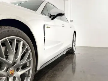 PORSCHE Panamera Sport Turismo 4S E-Hybrid Head Up