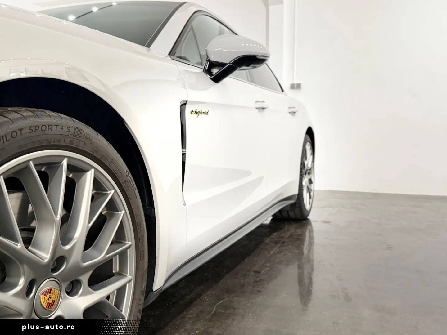 PORSCHE Panamera Sport Turismo 4S E-Hybrid Head Up