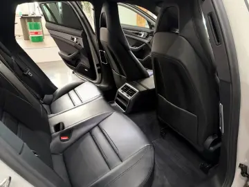 PORSCHE Panamera Sport Turismo 4S E-Hybrid Head Up