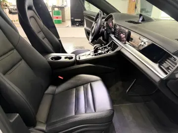 PORSCHE Panamera Sport Turismo 4S E-Hybrid Head Up