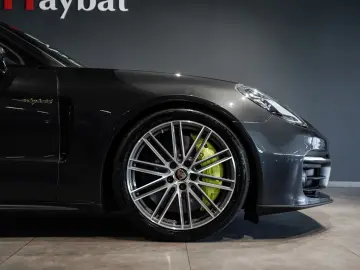 PORSCHE Panamera 4 E-Hybrid Plat. Edition-PCCB-HA-Inno