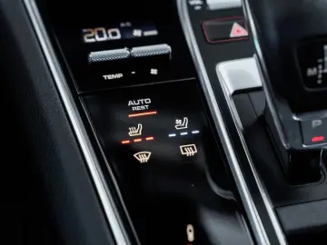 PORSCHE Panamera 4 E-Hybrid Plat. Edition-PCCB-HA-Inno