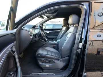 VW Touareg R-Line DYN Matrix 360 StandH.ACC Leder