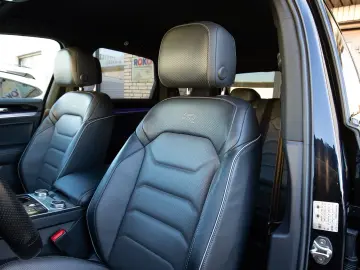 VW Touareg R-Line DYN Matrix 360 StandH.ACC Leder