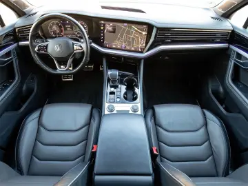 VW Touareg R-Line DYN Matrix 360 StandH.ACC Leder