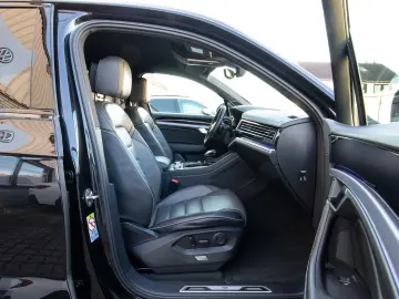 VW Touareg R-Line DYN Matrix 360 StandH.ACC Leder