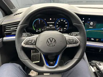 VW Touareg eHybrid 340 kW 4Mot. R-Line 21Zoll DynAu