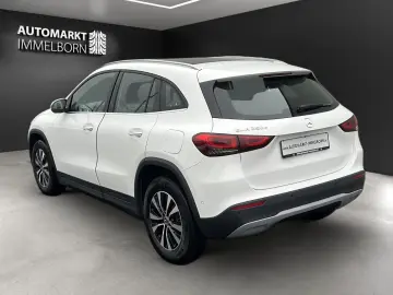 MERCEDES-BENZ GLA 250 e hybdrid