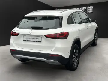 MERCEDES-BENZ GLA 250 e hybdrid