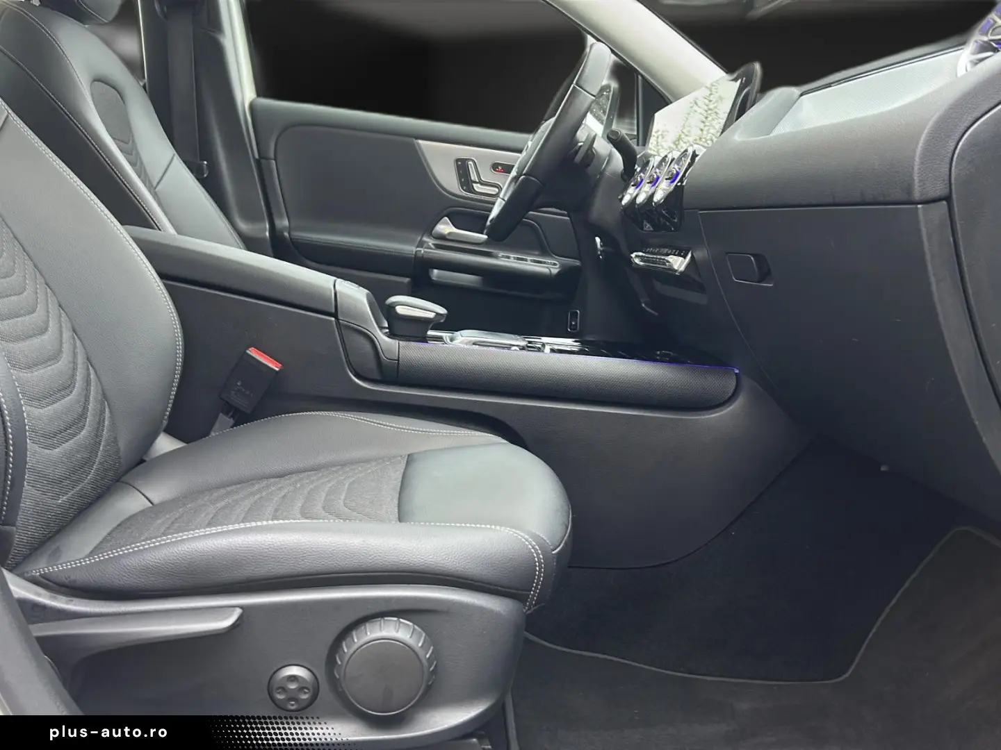 MERCEDES-BENZ GLA 250 e hybdrid