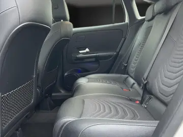 MERCEDES-BENZ GLA 250 e hybdrid