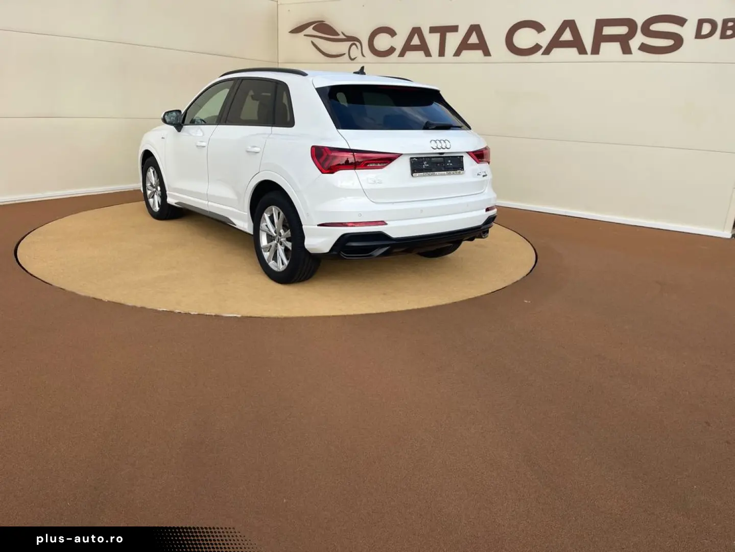 Audi Q3 40TFSI  190CP  Quattro  LED  Cockpit  B&O  Keyless