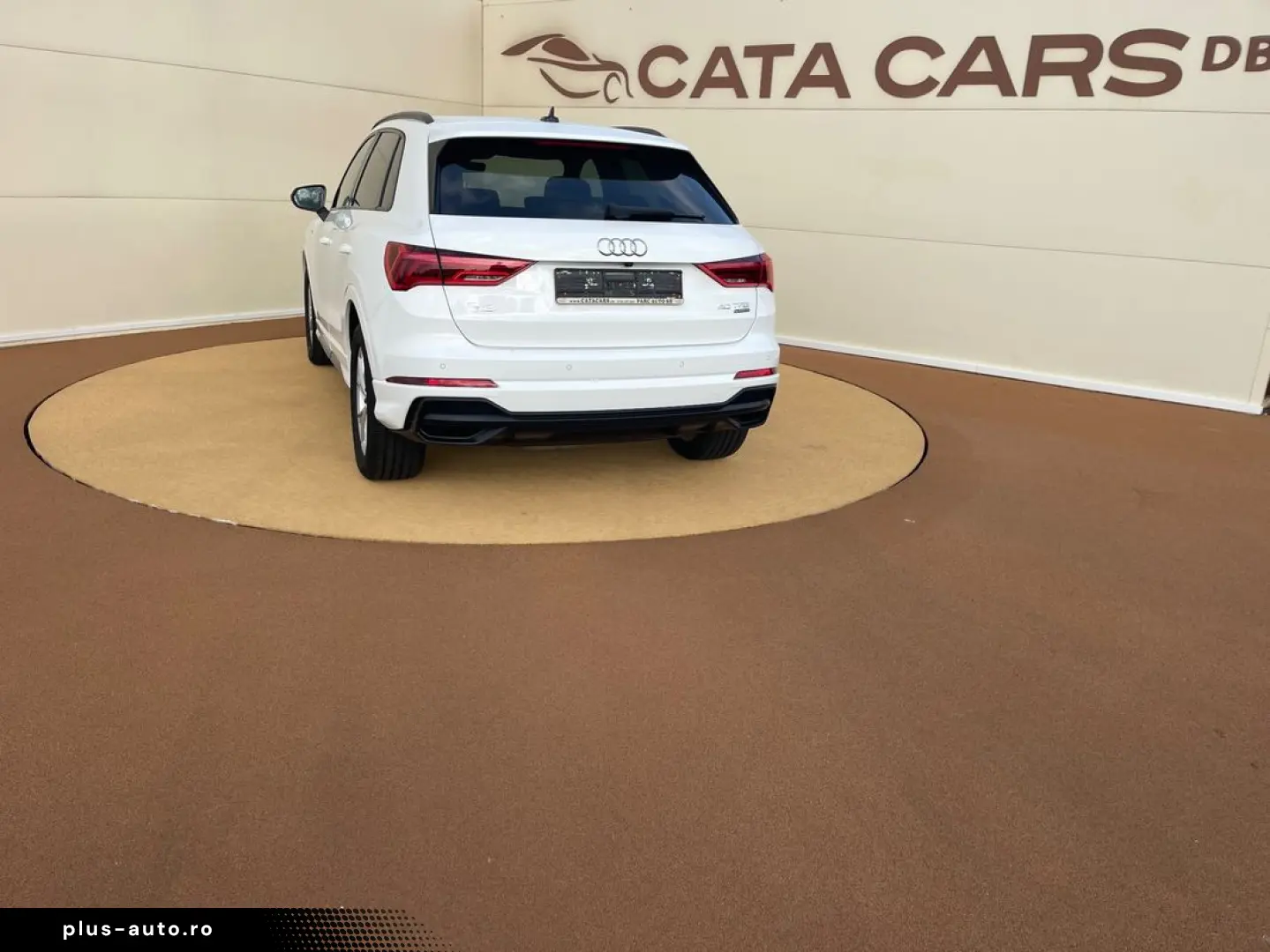 Audi Q3 40TFSI  190CP  Quattro  LED  Cockpit  B&O  Keyless