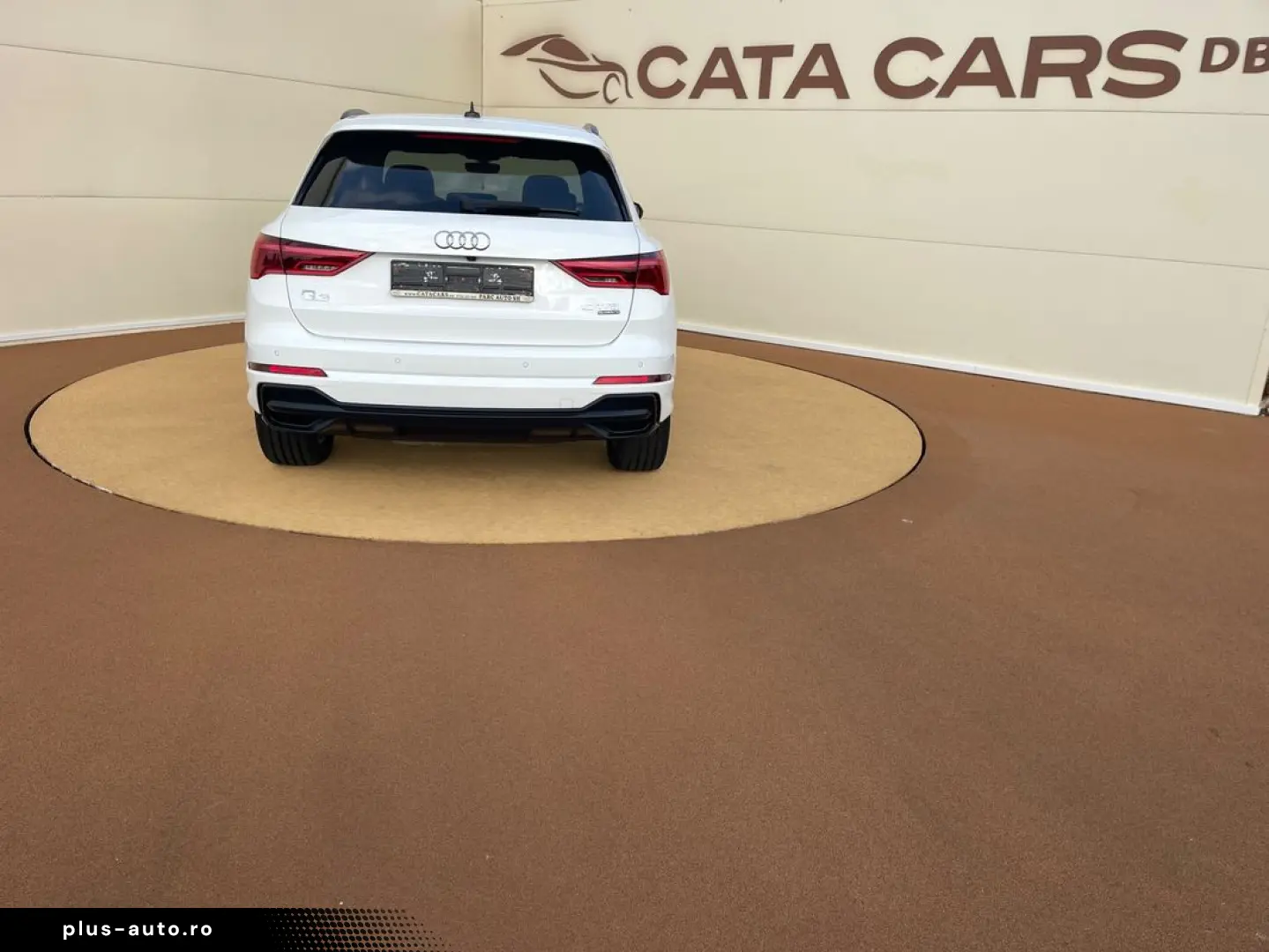 Audi Q3 40TFSI  190CP  Quattro  LED  Cockpit  B&O  Keyless