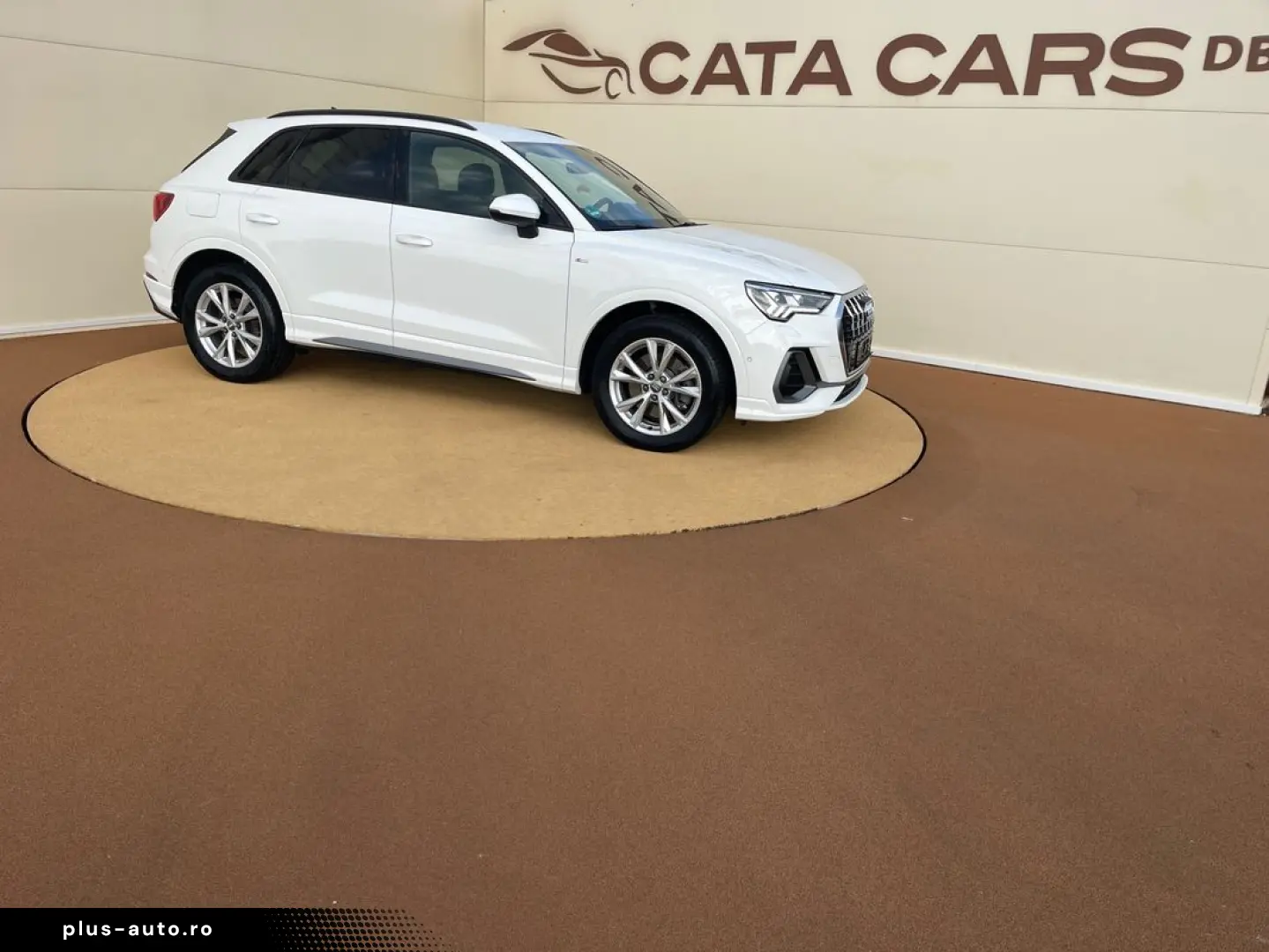 Audi Q3 40TFSI  190CP  Quattro  LED  Cockpit  B&O  Keyless