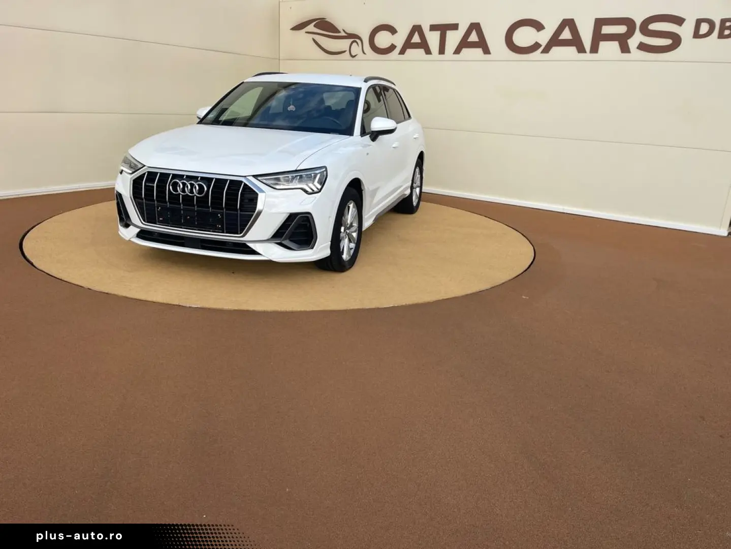 Audi Q3 40TFSI  190CP  Quattro  LED  Cockpit  B&O  Keyless