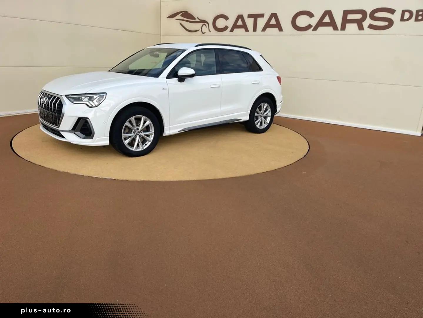 Audi Q3 40TFSI  190CP  Quattro  LED  Cockpit  B&O  Keyless