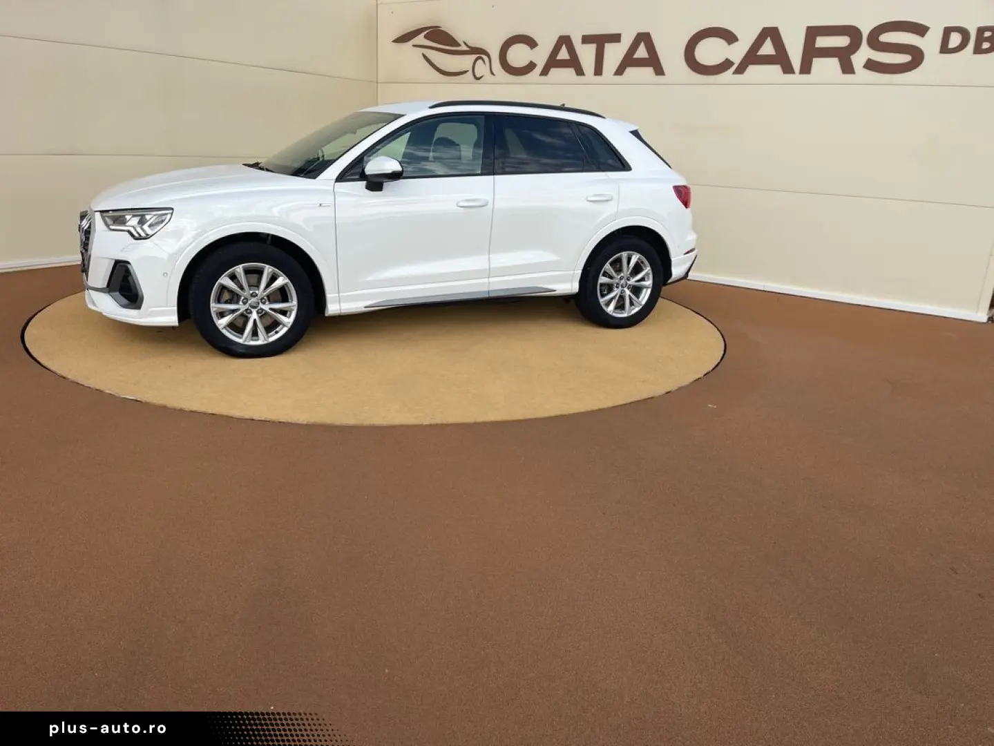 Audi Q3 40TFSI  190CP  Quattro  LED  Cockpit  B&O  Keyless