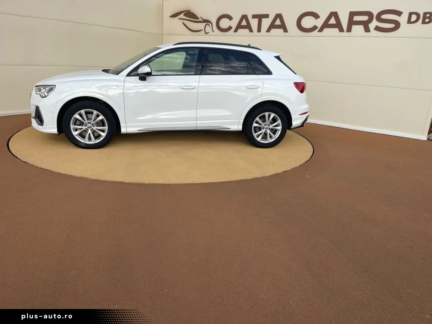 Audi Q3 40TFSI  190CP  Quattro  LED  Cockpit  B&O  Keyless