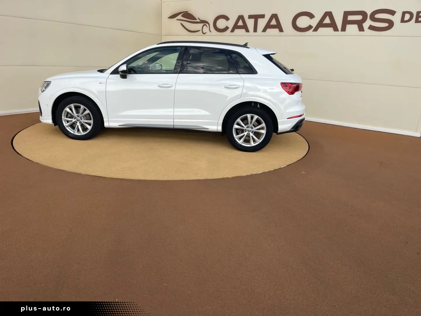 Audi Q3 40TFSI  190CP  Quattro  LED  Cockpit  B&O  Keyless